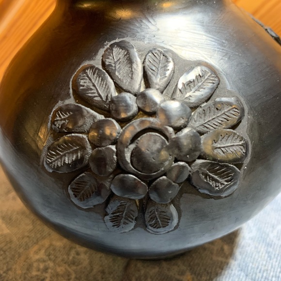 Dona Rosa Pottery - Picture 7 of 12